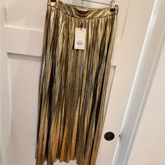 Hensley Gold Pleated Midi Skirt - Picture 11 of 11